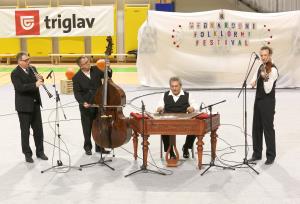 8.MEDNARODNI FOLKLORNI FESTIVAL 17 FOTO LJUBO VUKELIČ